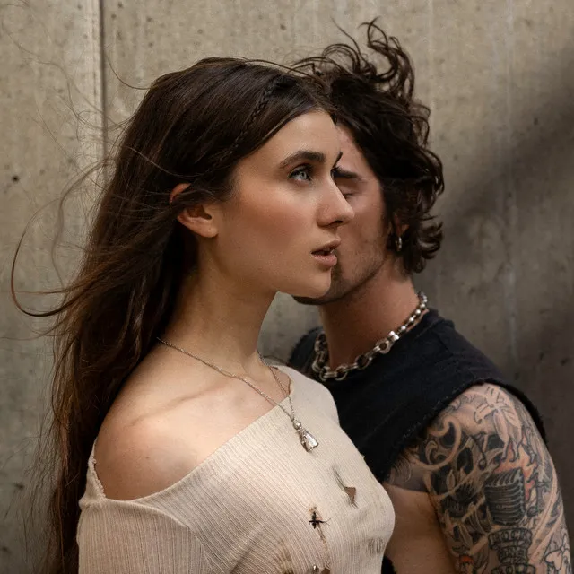 ГУБИ У ГУБАХ • Cały album • Wszystkie utwory • Wykonawca