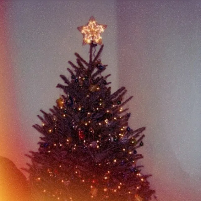 It Ain't Christmas • Cały album • Wszystkie utwory • Wykonawca