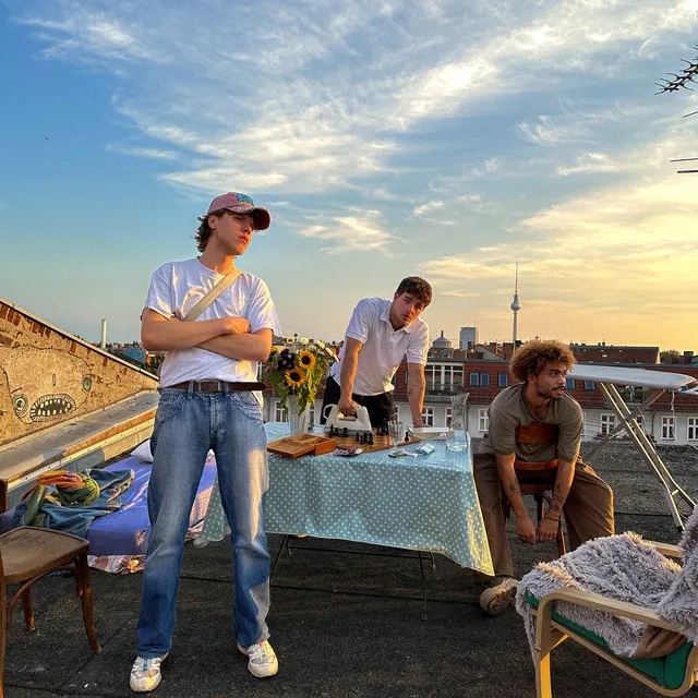 Sie passt nicht nach Berlin • Cały album • Wszystkie utwory • Wykonawca