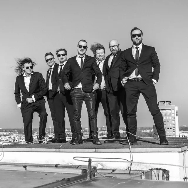 Poparzeni Kawą Trzy • Dyskografia • Życiorys • Utwory