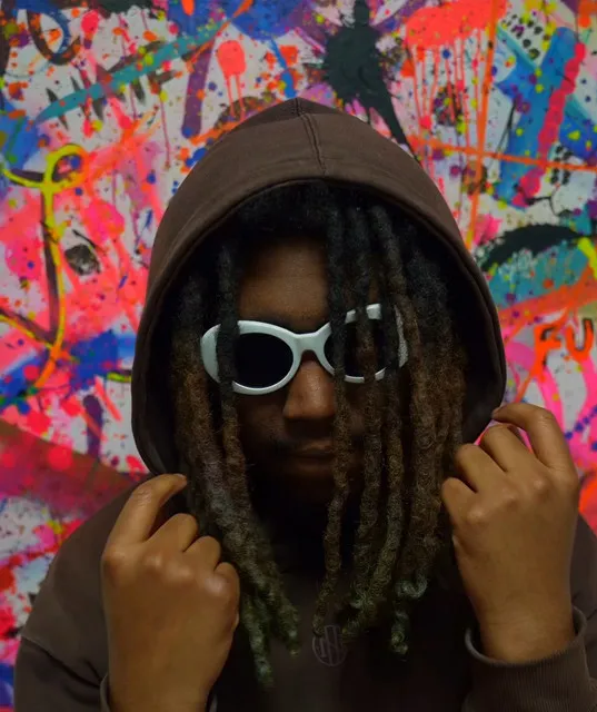 Kee Nola • Albumy • Piosenki • Życiorys