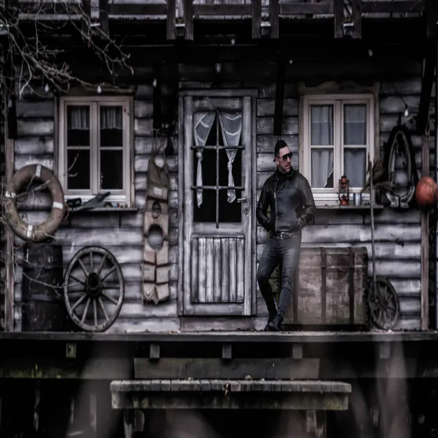 NASZE LOVE KOŃCZY SIĘ • Cały album • Wszystkie utwory • Wykonawca