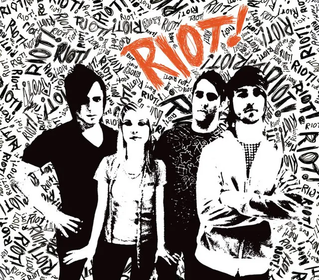 Riot! • Cały album • Wszystkie utwory • Wykonawca
