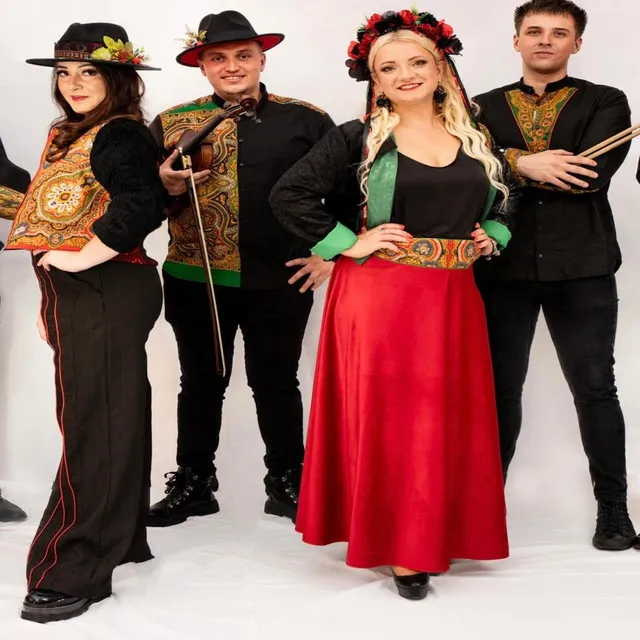 Na holi • Cały album • Wszystkie utwory • Wykonawca