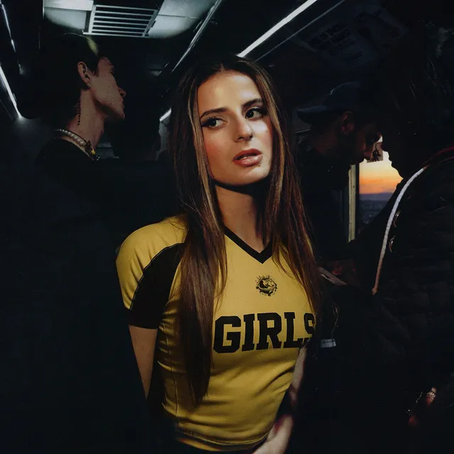 girls will b girls • Cały album • Wszystkie utwory • Wykonawca