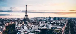 Alkohol we Francji: Co musisz wiedzieć o przepisach i kulturze picia