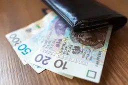 Ile na mszę za zmarłego? Poznaj ceny i praktyki w Rzeszowie