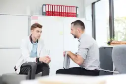Skreślenie ucznia ze szkoły: Kiedy to możliwe i jak się bronić?