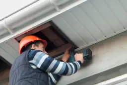 Kiedy montować podbitkę przed czy po elewacji - prawda która Cię zaskoczy