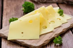 Ile kcal ma ser gouda? Zaskakujące różnice w kaloryczności!