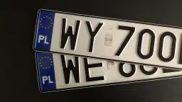 Ile kosztuje rejestracja samochodu w 2025? Kompletny cennik opłat