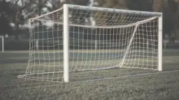 Wymiary bramki do piłki nożnej: Od FIFA po Orlika pełny przewodnik