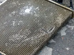 Jak naprawić chłodnicę aluminiową? Poradnik krok po kroku