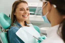 Ile kosztuje wizyta u dentysty bez ubezpieczenia? Sprawdź ceny!