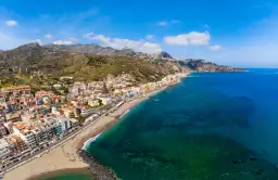 Giardini Naxos - sycylijski kurort w obiektywie blogerki