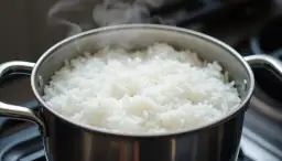 Jak ugotować ryż do sushi? Prosty przepis na idealną kleistość