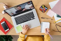 Co to jest nauczanie hybrydowe i jak zmienia edukację?