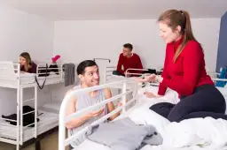 Jak wygląda nocleg w hostelu? Zaskakujące fakty i doświadczenia
