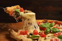 Zdrowa pizza z płatków owsianych: przepis na pyszne danie fit