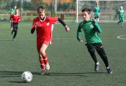 Szkółki piłkarskie Łódź: Jak wybrać najlepsze zajęcia dla dziecka?