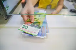 Kto wprowadził kredyty we frankach i jakie miały konsekwencje?