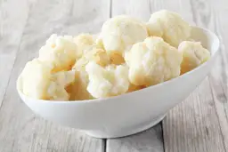 Czy pies może jeść kalafior? Poznaj prawdę i zasady bezpiecznego karmienia