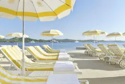 Noclegi przy plaży w Czarnogórze oraz oferty u Polaków w regionie