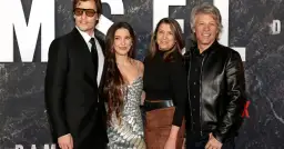 Jon Bon Jovi z rodziną. Na zdjęciu jego żona Dorothea, córka Stephanie Bongiovi i syn Jake Bongiovi.