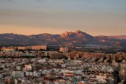 Czy w Alicante jest bezpiecznie? Odkryj, co musisz wiedzieć przed wyjazdem