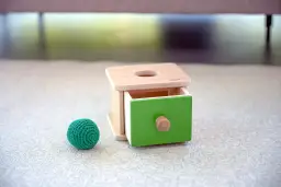 Zabawki sensoryczne Montessori: Przewodnik dla świadomych rodziców