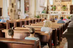 Ile trwa msza w Wielką Sobotę? Zaskakujące fakty o liturgii