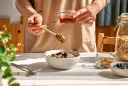 Miód biały jak smalec - smak, właściwości i zastosowanie w kuchni