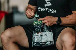 Shake proteinowy co daje: korzyści dla mięśni i zdrowia, które musisz znać