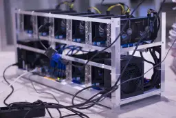 Koparka kryptowalut: czym jest i jak działa? Prosty przewodnik