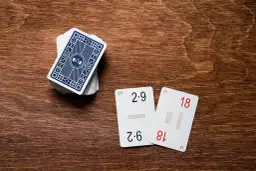 Karty do nauki mnożenia. Jak nauczyć dziecko tabliczki mnożenia? Proste zadania 2x9=18 i 6x2=12.