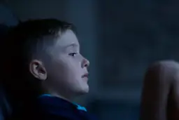 Czy fobia szkolna mija? Dowiedz się, dlaczego rzadko ustępuje.