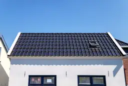  Dachówki fotowoltaiczne - sprawdź ceny i opinie na temat dachówek solarnych
