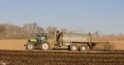 Rozrzutniki obornika - jak wybrać najlepszy model?