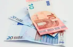 Jak uniknąć strat przy płatności za fakturę w euro? Sprawdź, jaki kurs zastosować!