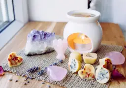 Świeczki o zapachu perfum – wybierz idealny aromat dla siebie