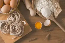 150 g mąki ile to szklanek? Prosty przelicznik dla każdego przepisu