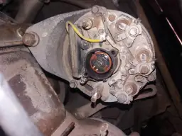 Ursus C-360: Alternator z auta? Zwiększ moc i ładuj bez problemu!