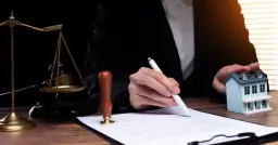 Jak zaksięgować akt notarialny zakupu nieruchomości bez błędów?