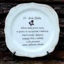 Najlepsze pomysły na to, co się daje na 25 rocznicę ślubu