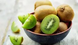 Kiedy jest sezon na kiwi? Sprawdź, kiedy najlepiej je kupić