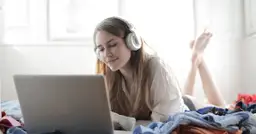 Muzyka relaksacyjna - poznaj jej dobroczynny wpływ i sposoby wykorzystania