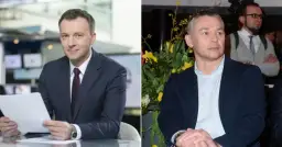 Dwóch mężczyzn, byli dziennikarze TVN, w eleganckich strojach. Jeden w garniturze z dokumentami, drugi w marynarce, na tle kwiatów.