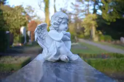Jak wybrać nagrobek? Praktyczne porady od Nagrobki24h