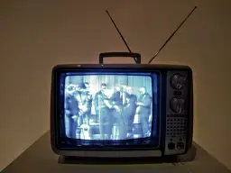 En qué año se inventó la tele y su impacto en la sociedad