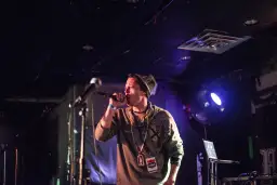 Jak tworzyć free tekst rap: techniki i inspiracje dla raperów